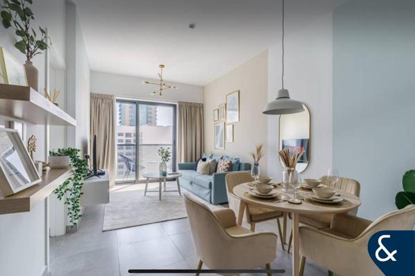 Upgraded | Fully Equipped | 1BR Plus Study